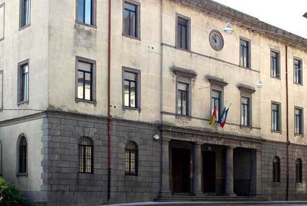 La minoranza: subito un Consiglio