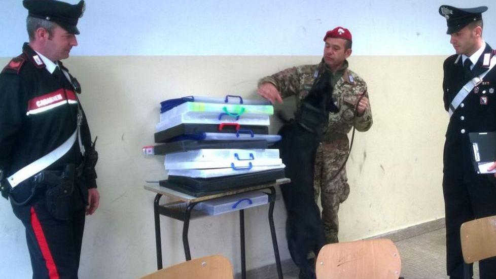Controlli e prevenzione, carabinieri nelle scuole