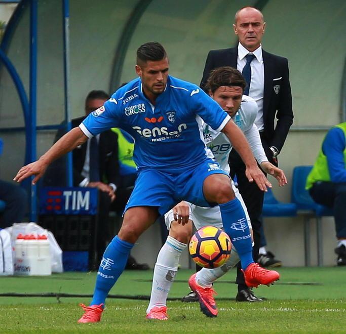 Laurini fuori causa almeno un mese 