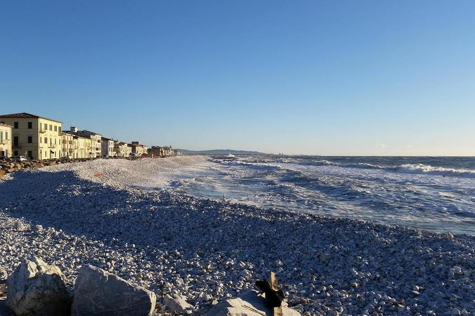 Pedane in spiaggia, l’obiettivo è averle per il 25 aprile 2017