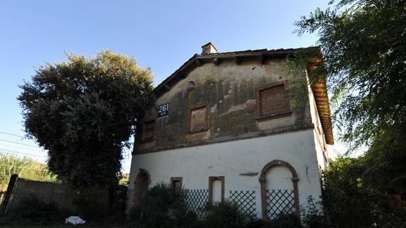 Case cantoniere, via al bando