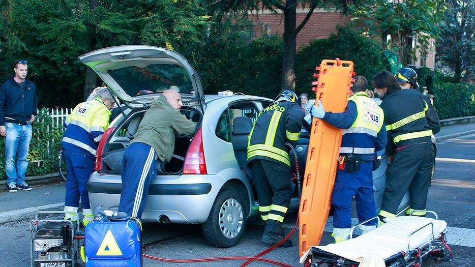 Scappa e provoca mega incidente: convalidato l’arresto