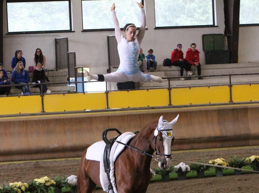 Equitazione, Casali campionessa di volteggio