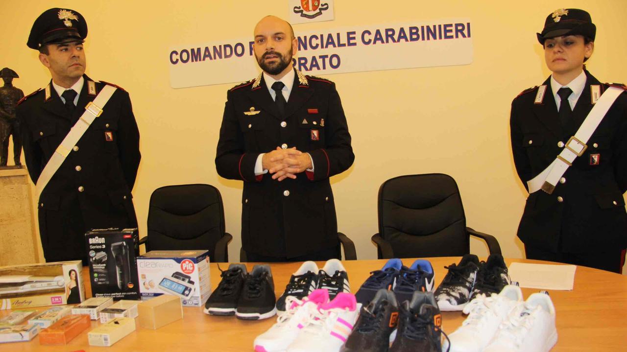 La conferenza stampa al comando dei carabinieri