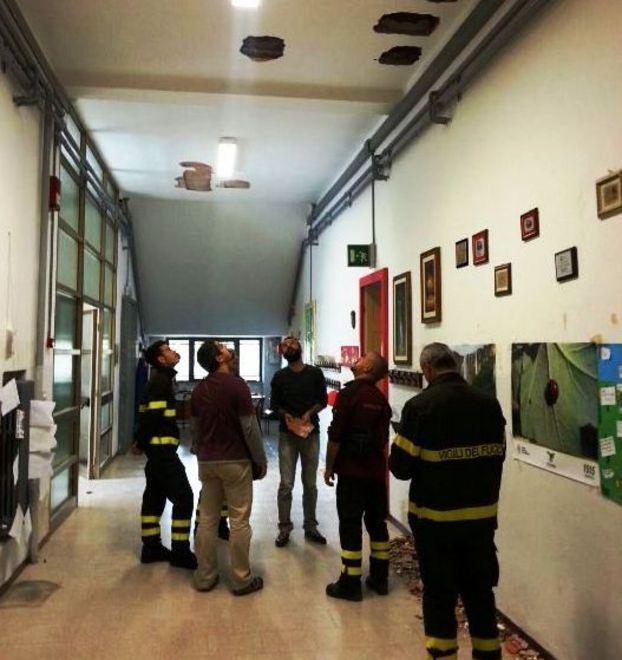 Insicure, vecchie e costose: bocciate le scuole dell’isola 