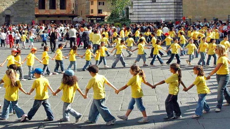 Intanto i bambini scoprono la città