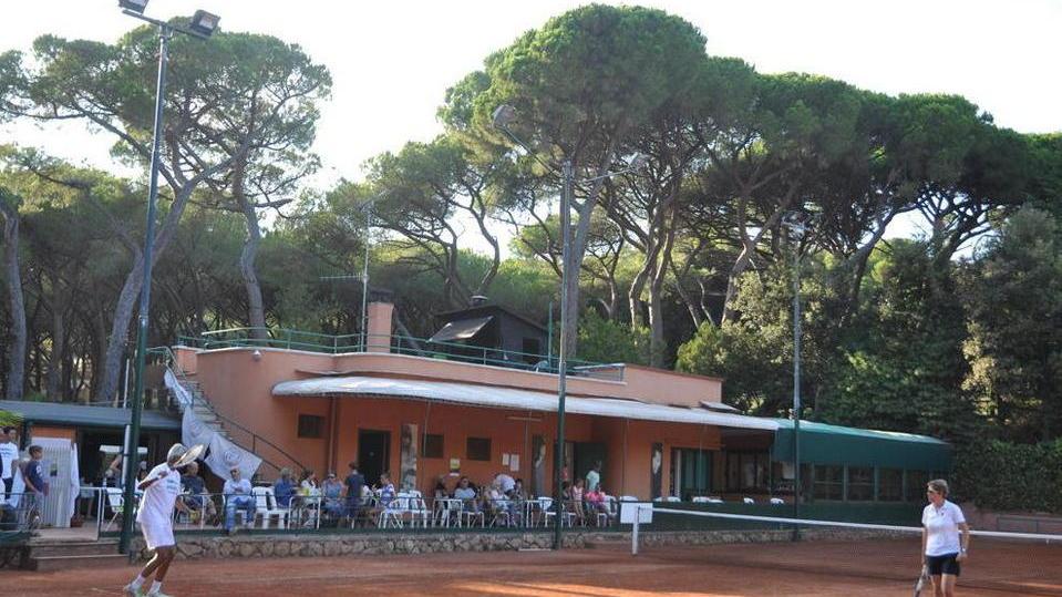 Sala bridge e gradinata rivive il Tennis Club