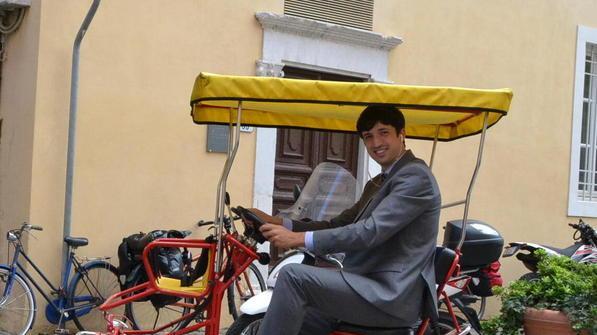 Limitazioni anche per pedoni, bici e risciò