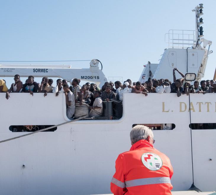 Migranti, nell'isola 16mila sbarchi in tre anni:  ma non c’è l’invasione 