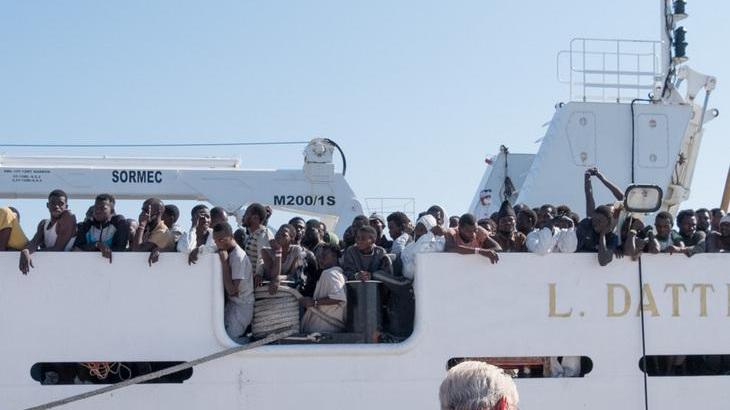 Migranti, nell'isola 16mila sbarchi in tre anni:  ma non c’è l’invasione 