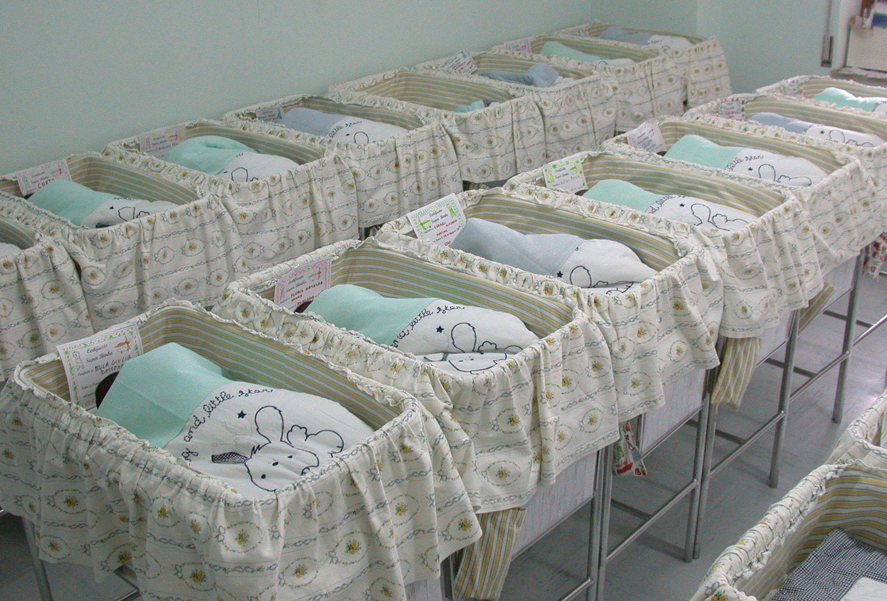 Cagliari, all'ateneo stanze rosa per neomamme e neopapà