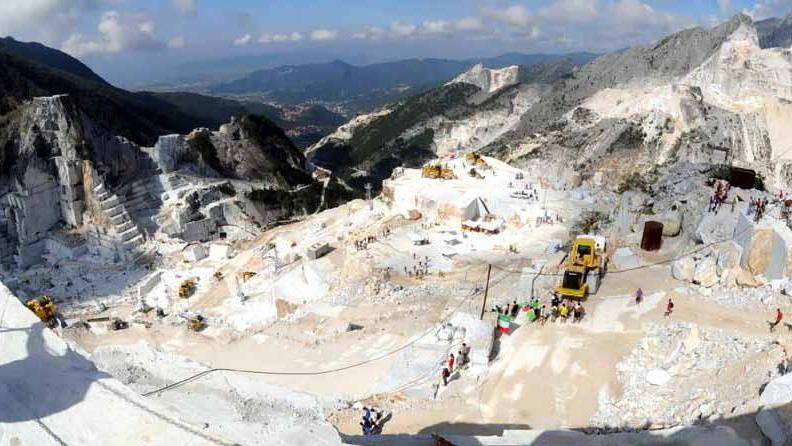 Differenziata in cava, partono le assunzioni