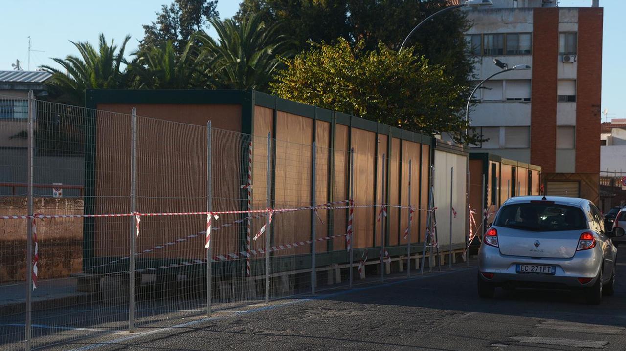 Il cantiere dei parcheggi dietro il mercato