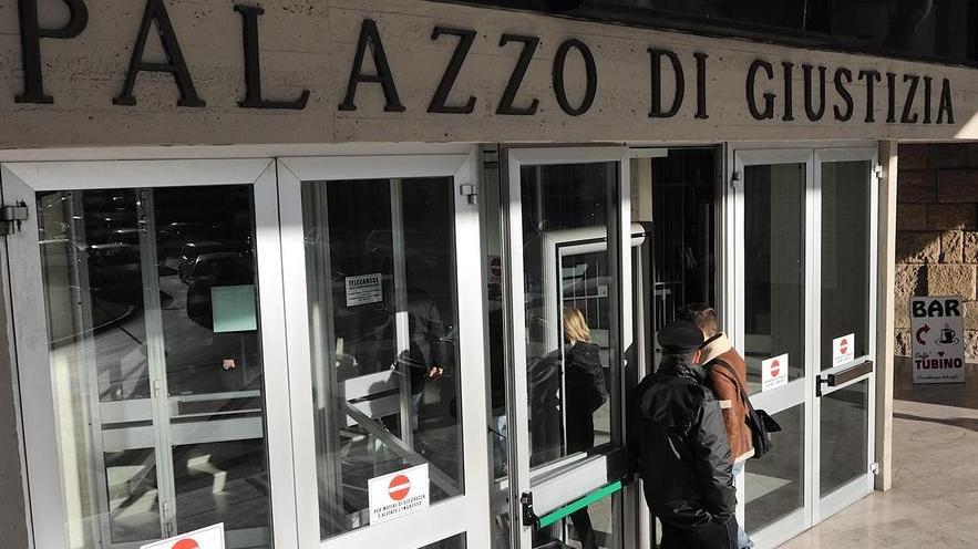 Due insegnanti vincono le cause contro il ministero