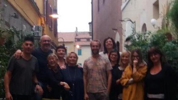 Storia di un artigiano che sfida la crisi. In centro