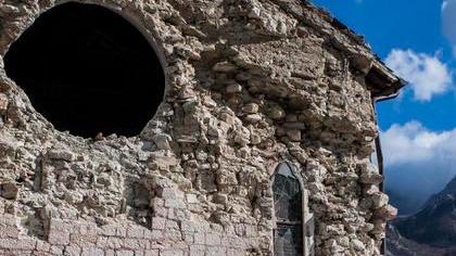 Terremoto, partiti 5 volontari e 9 pompieri