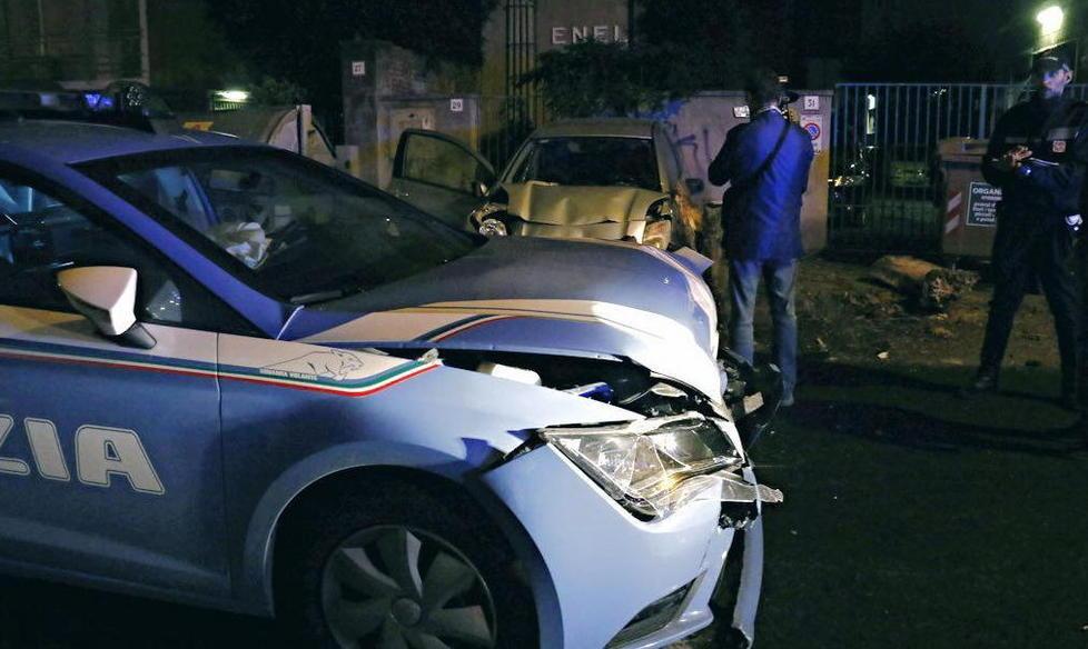 Scontro tra una volante e una Yaris 