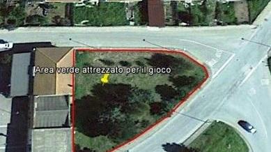 Spazi verdi dimenticati in affido alle associazioni