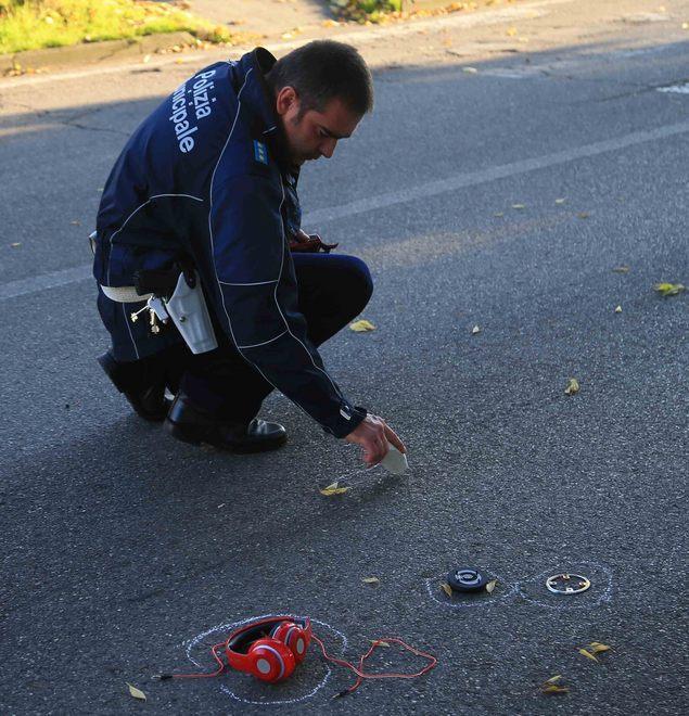 Disabile tamponato e spinto per metri 