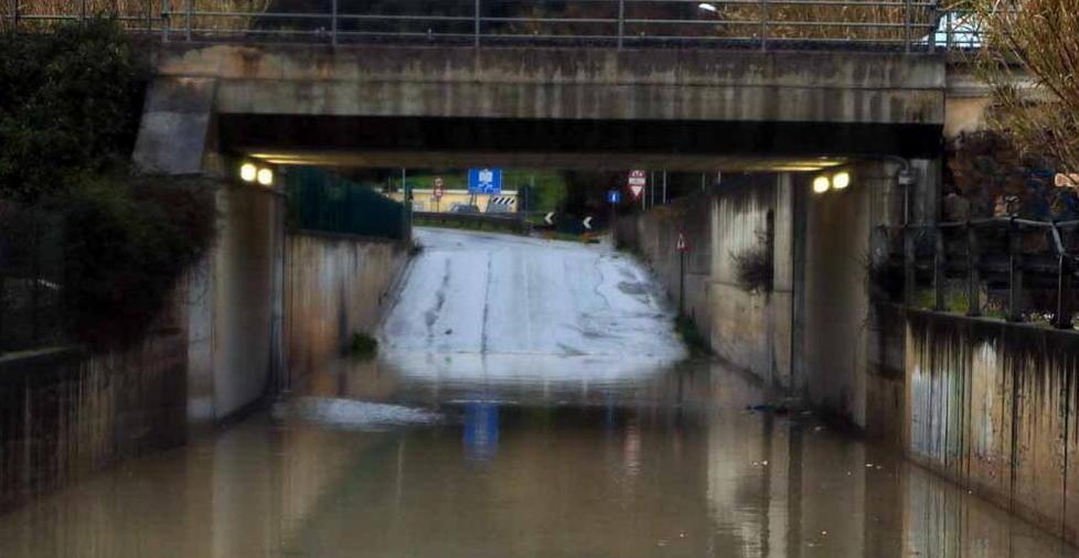 Costretti a guidare sott’acqua, una storia infinita