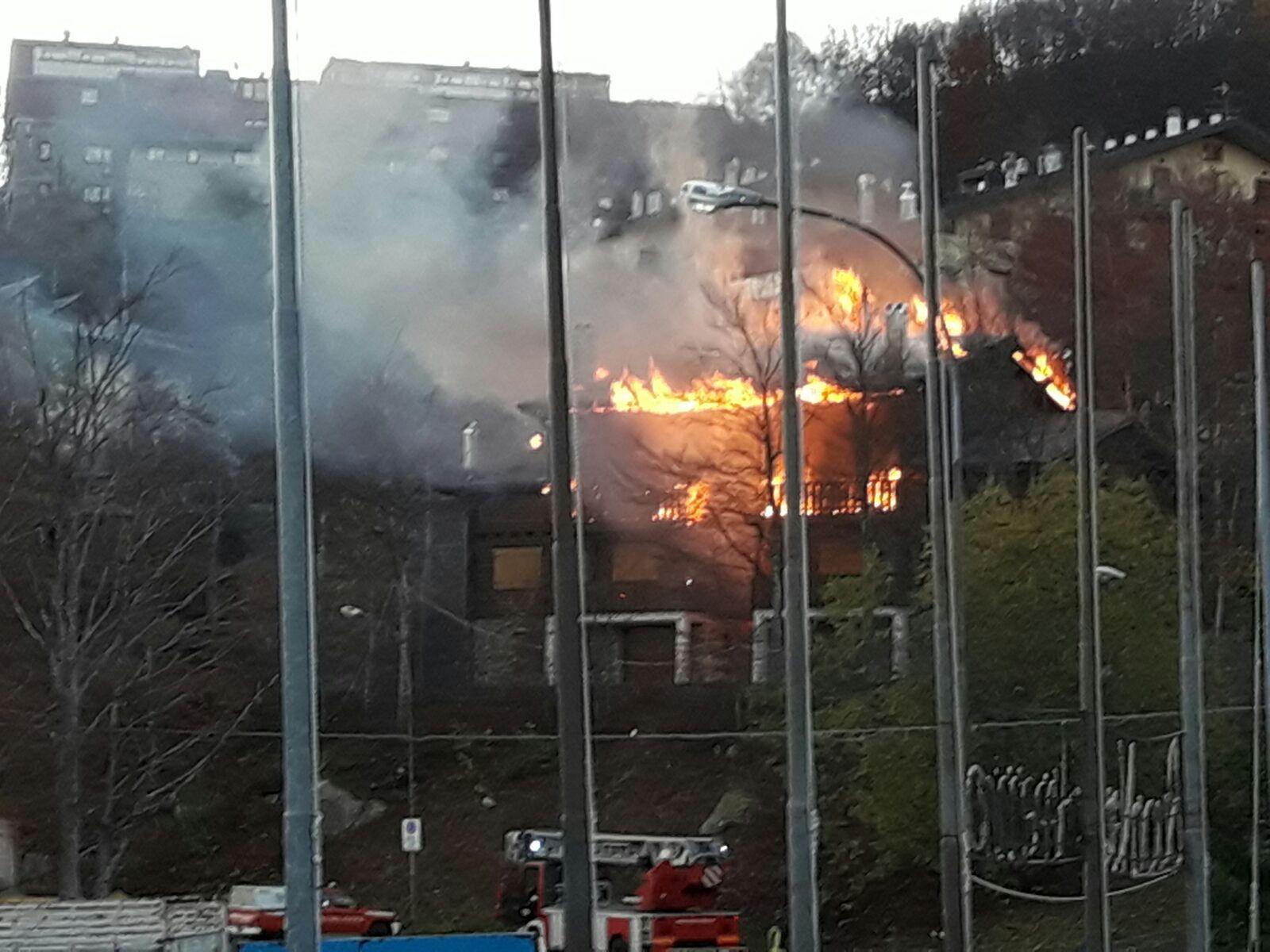 Bruciano un condominio a Cerreto Laghi