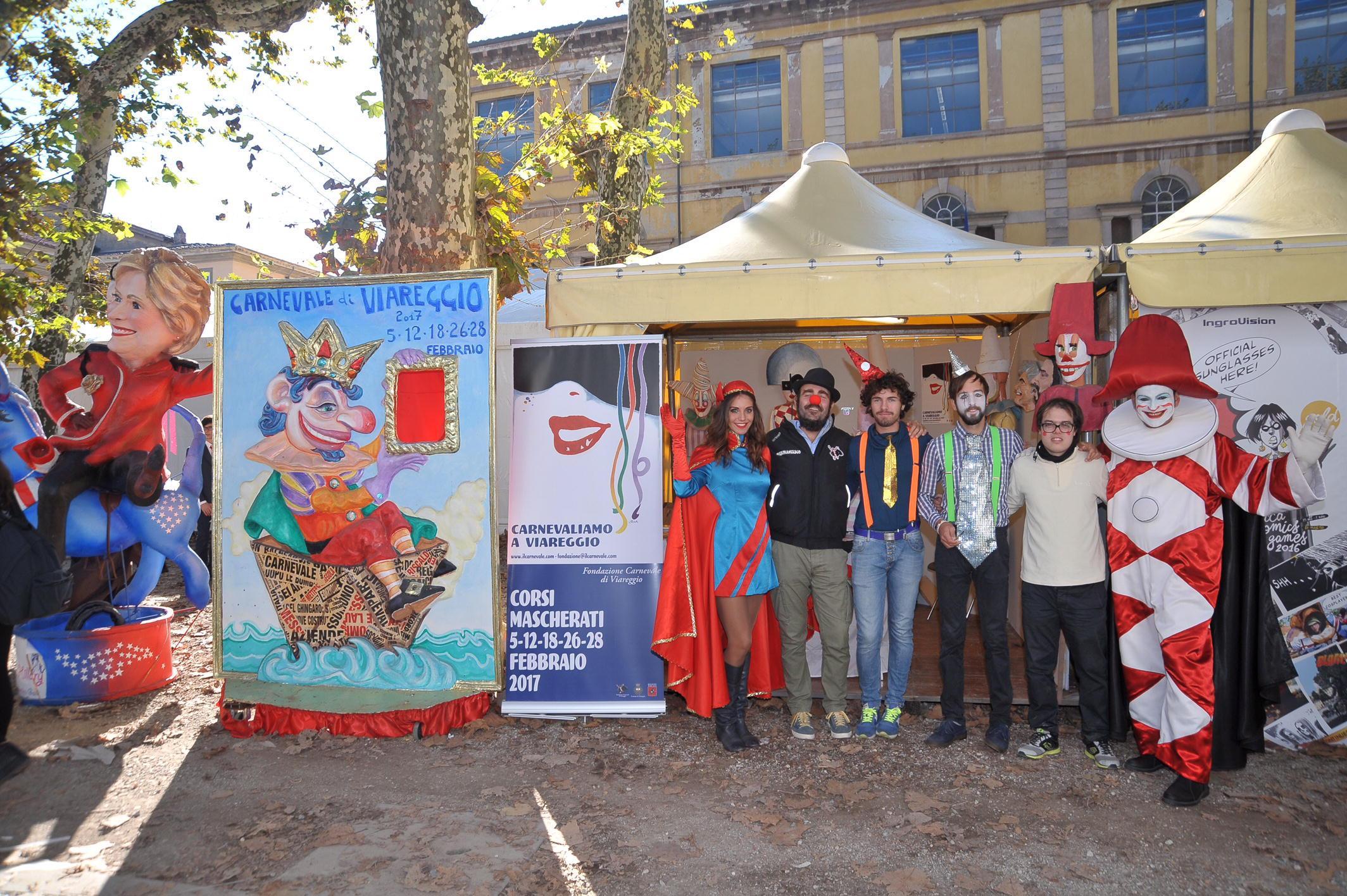 Foto di gruppo al Carnevale