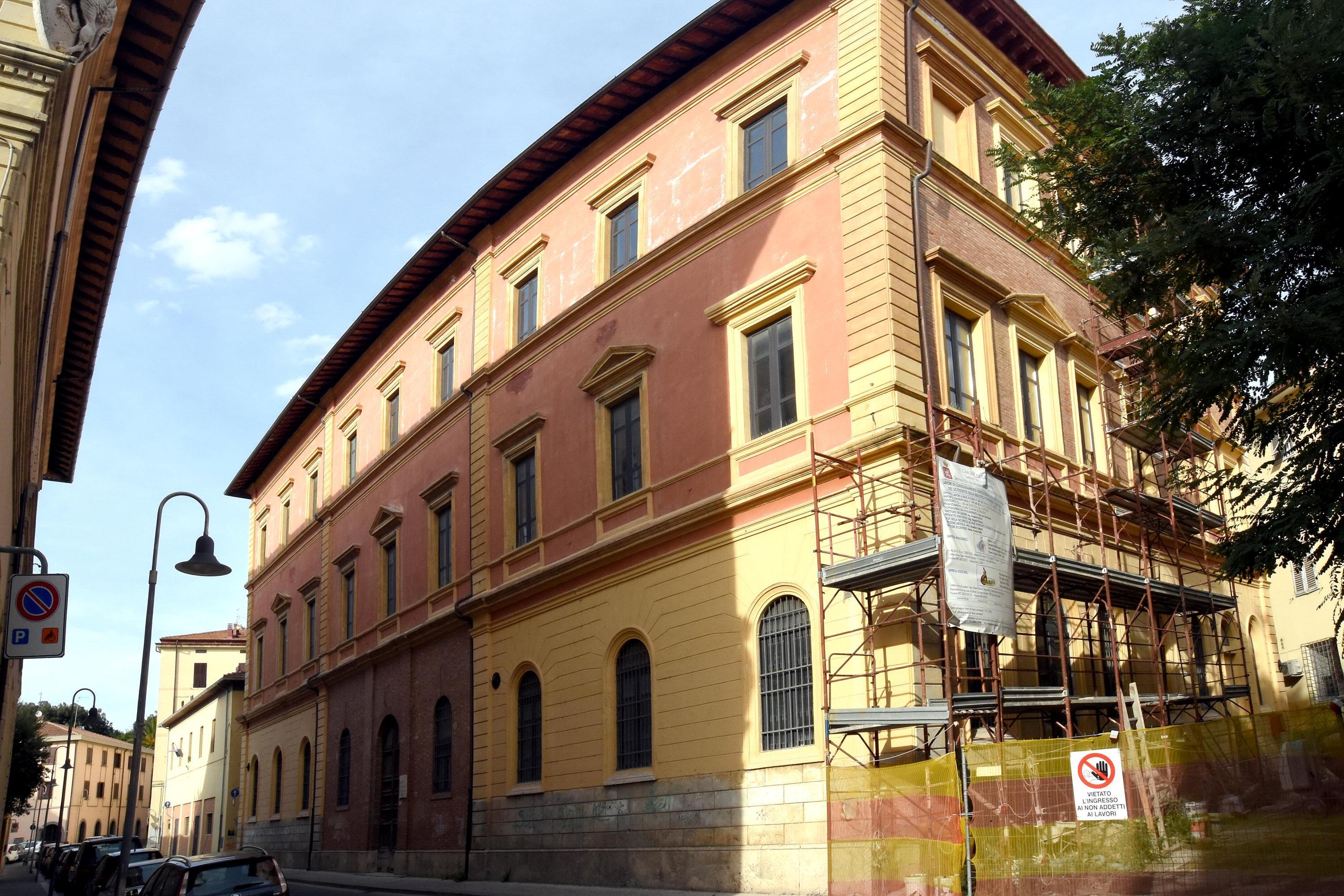 La sede originale della biblioteca Chelliana in via Mazzini (foto Agenzia Bf)