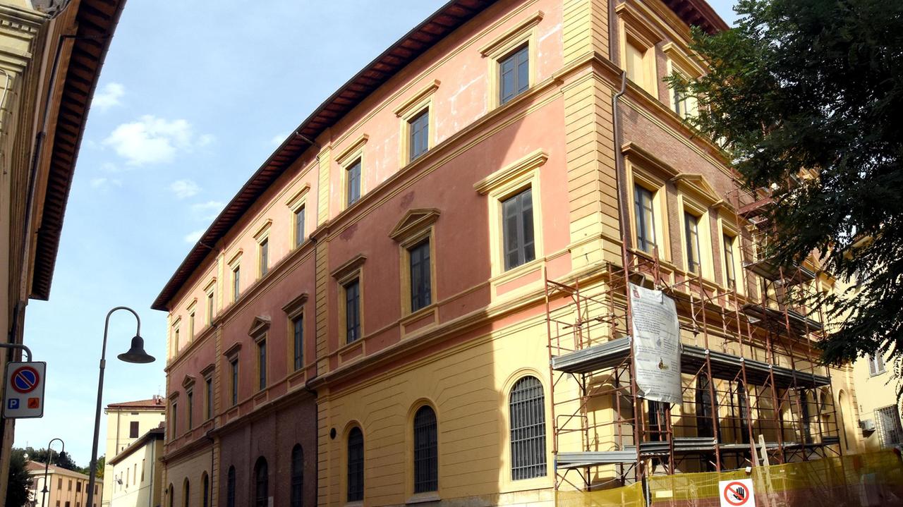 La sede originale della biblioteca Chelliana in via Mazzini (foto Agenzia Bf)