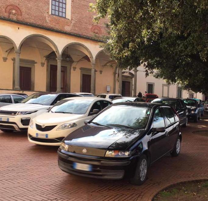 Poggio Salamartano off-limits ma non per i fedeli