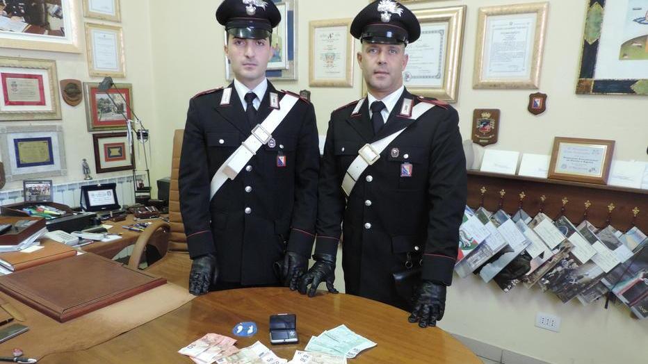 Arrestato dai carabinieri per spaccio e rilasciato
