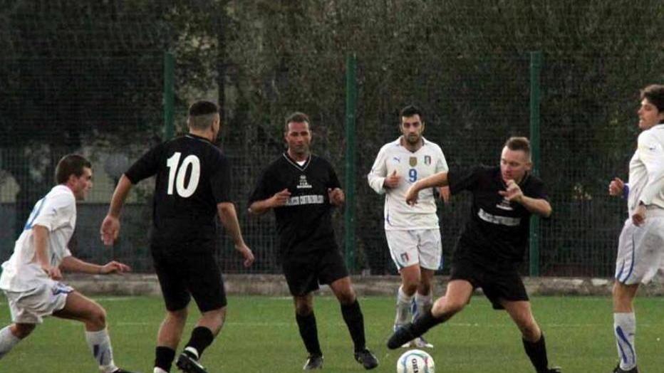 Terza, Attuoni non vuole attendere