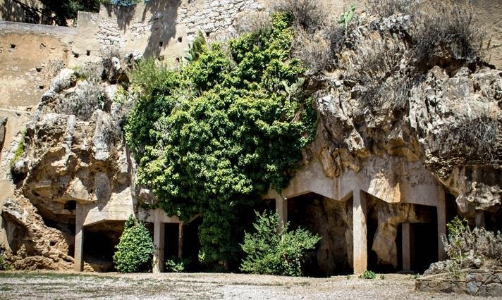 Nuovi orari alle Grotte di San Michele