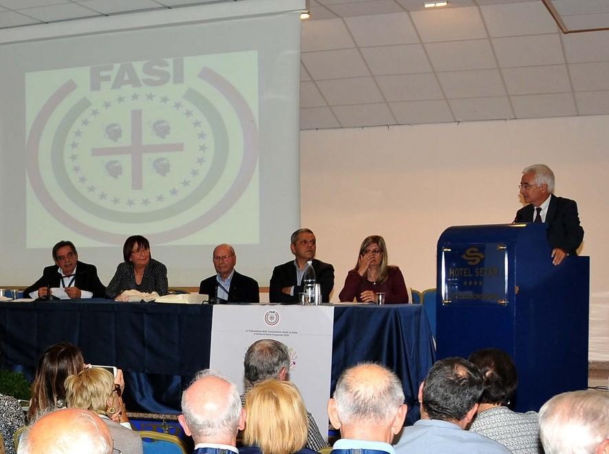 Paci agli emigrati sardi: portate l’isola nel mondo 