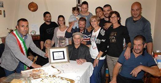 Grande festa per i 100 anni di zio Tottoi