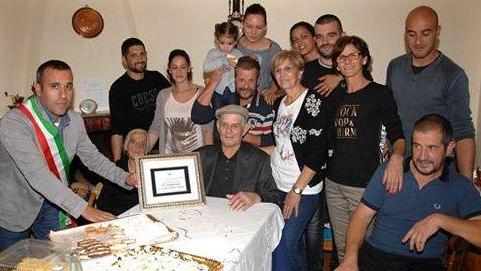 Grande festa per i 100 anni di zio Tottoi