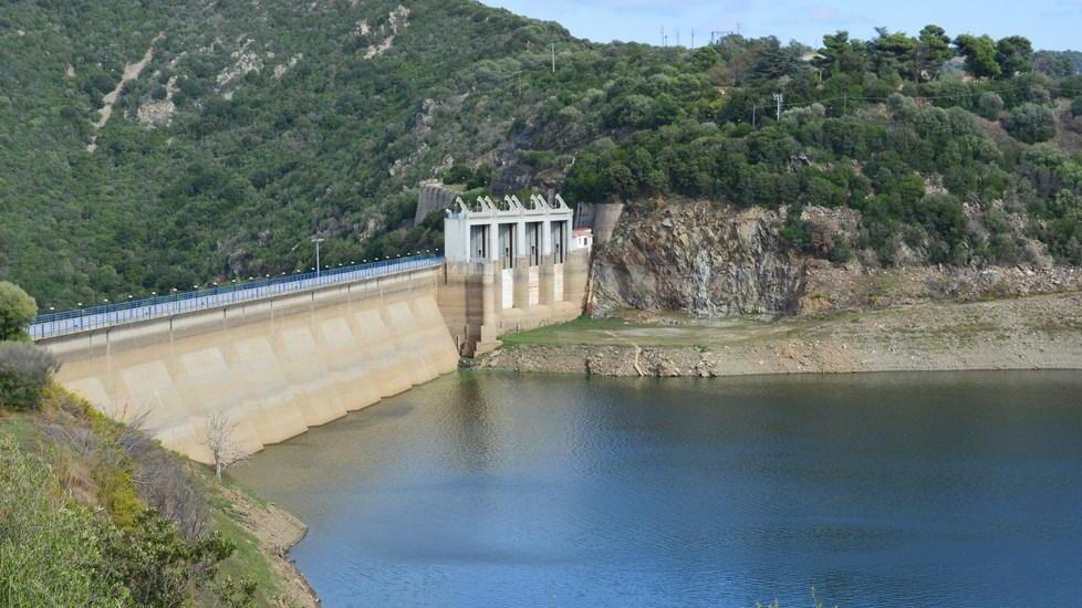 Il Comune: la Regione apra il transito sulla diga del Liscia