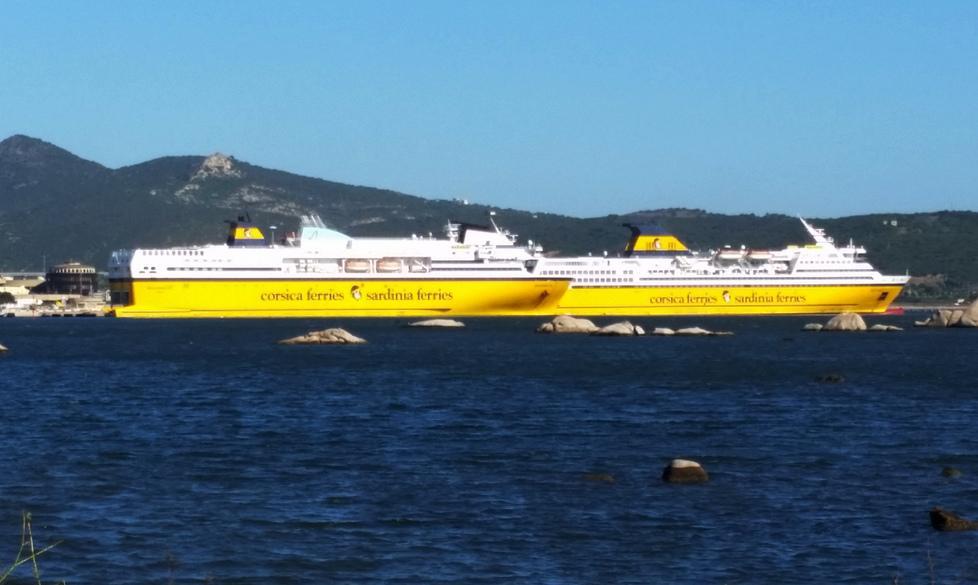 Due navi Sardinia Ferries dirottate 