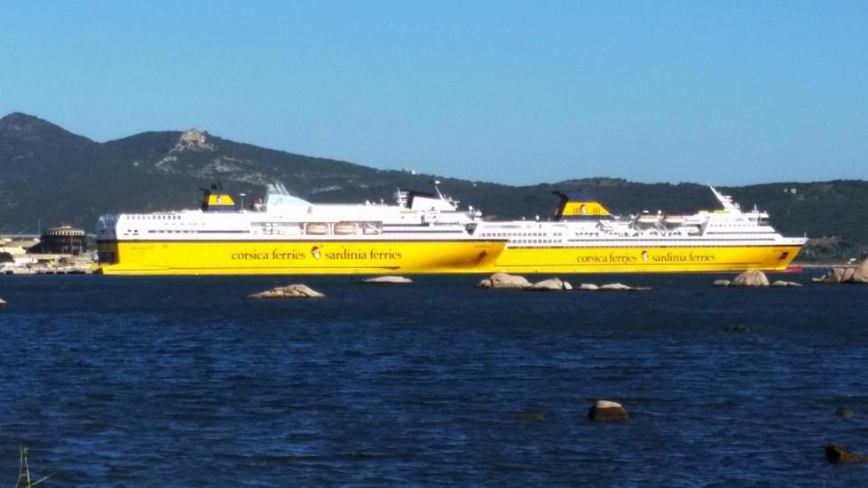 Due navi Sardinia Ferries dirottate