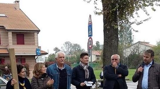 Comunicare messaggi incidendo sulle panchine
