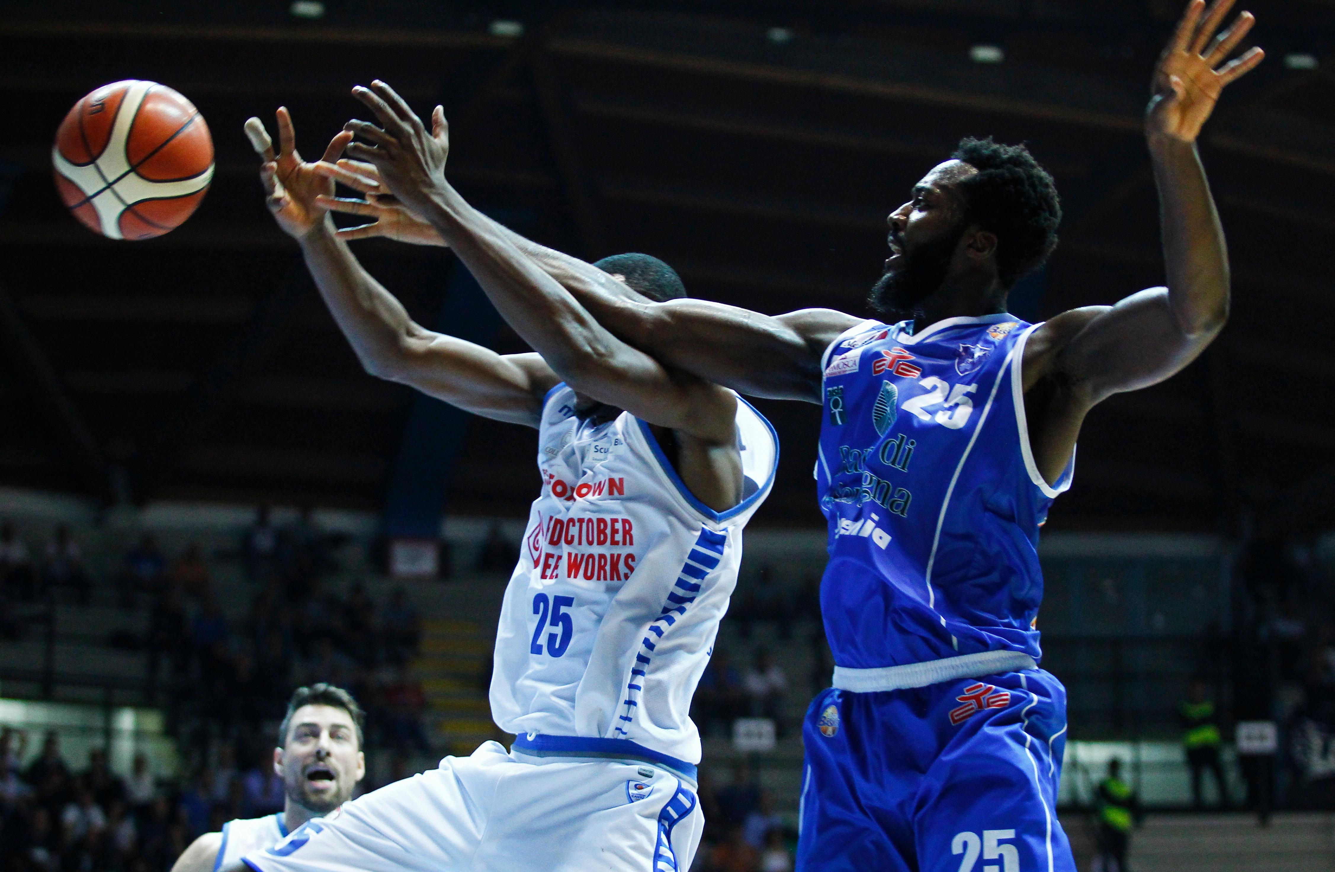 Dinamo con Pesaro per il rilancio 