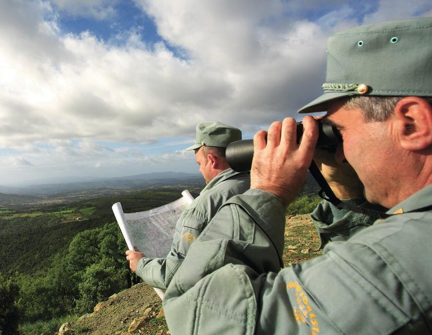 Agenti della Guardia Forestale