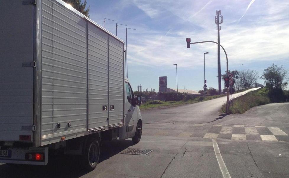 «Anche qui un cavalcavia a rischio» 
