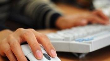 Attenzione alla falsa email dell’Enel È una truffa che vi blocca l’hardware