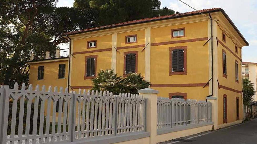 Palazzi e appartamenti La Provincia vende casa