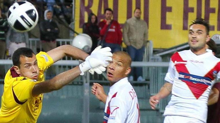 Il Livorno va in cerca di punti e punte
