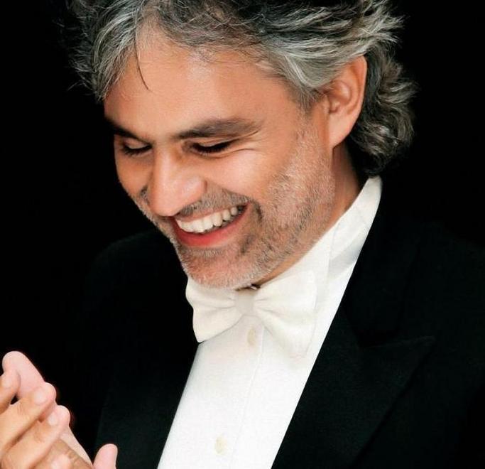 E Bocelli contesta: «Un peccato premiare lui»