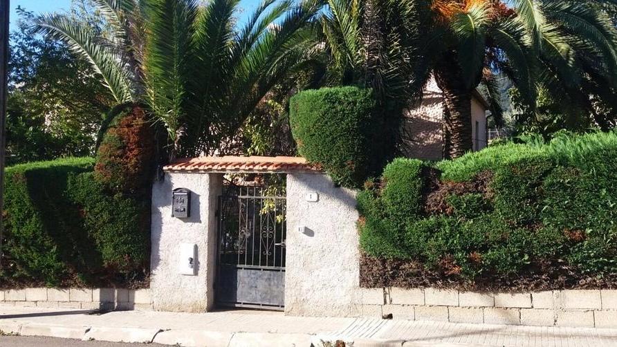 Padru, picchiato e rapinato in casa