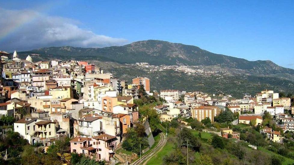 Nuovi spazi verdi in piazza delle Mimose