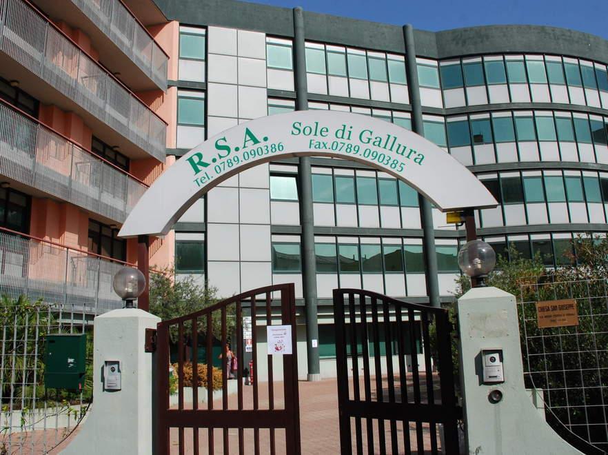 I grillini: «Salvate la Rsa olbiese» 