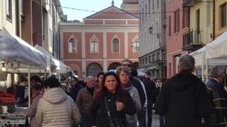 La “Féra di stumpai” chiude le domenica di festa in città
